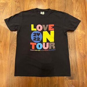Harry Styles "Love on Tour" Shirt in Black